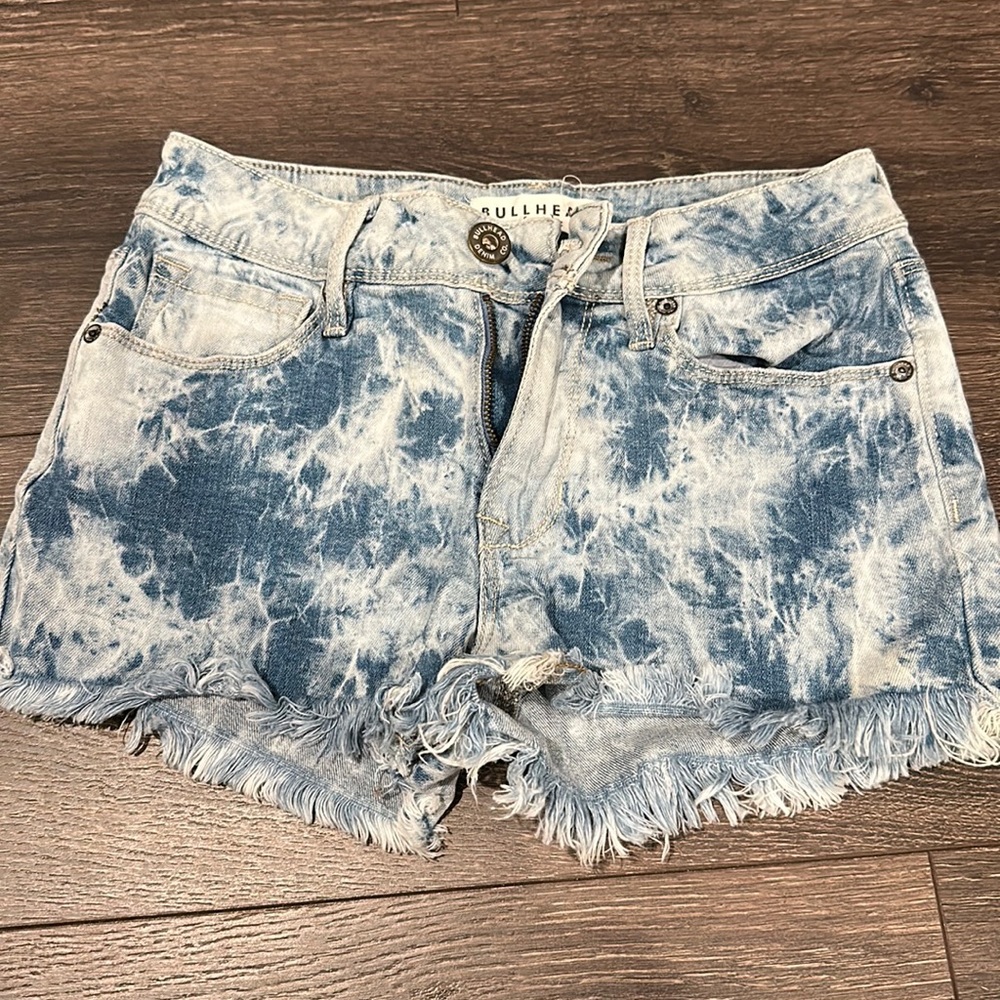 Bullhead denim co acid wash shorts